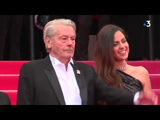 alain delon receives the palme d'or d'honneur